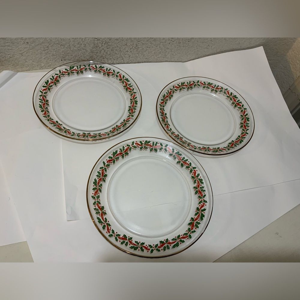 Set of 3  Arcoroc Christmas Holly Berry Plate 8” Red Ribbon Gold Trim G12
